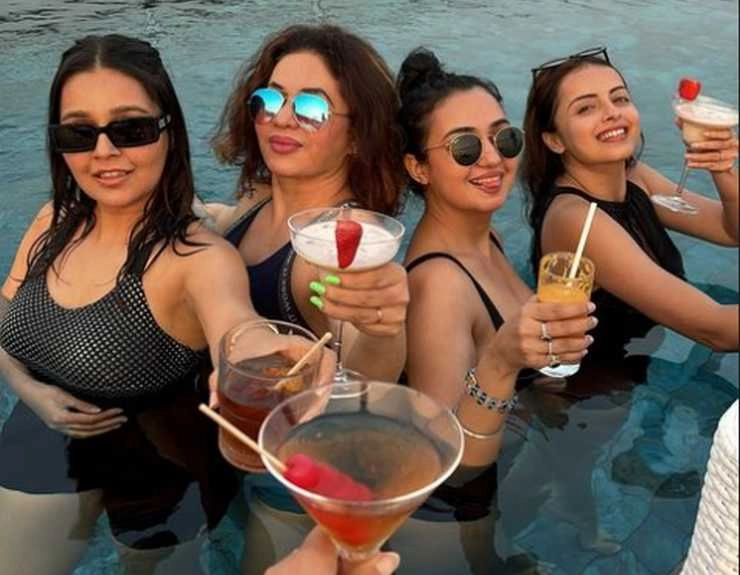 before marriage surbhi chandna enjoys bachelor party with girls gang - before marriage surbhi chandna enjoys bachelor party with girls gang