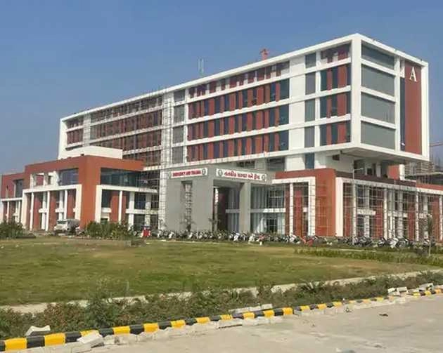 गुजरात का पहला AIIMS Container Hospital, दुर्घटना स्थल पर ऑन द स्पॉट होगा इलाज - Gujarat's first AIIMS container hospital