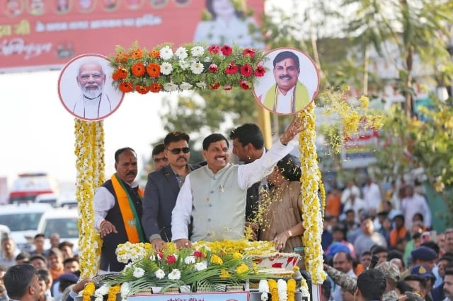 कमलनाथ के गढ़ छिंदवाड़ा में BJP की सेंध, CM  डॉ. मोहन यादव ने कांग्रेस नेताओं को दिलाई सदस्यता, कहा कोई आज आएगा, कोई कल