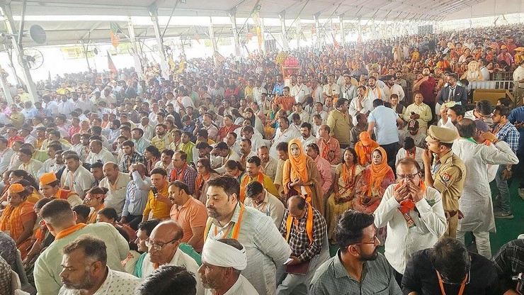 मोदी की मेरठ रैली में 10 हजार से अधिक मुसलमान शामिल हुए, BJP का दावा - More than 10 thousand Muslims participated in Modis Meerut rally, claims BJP