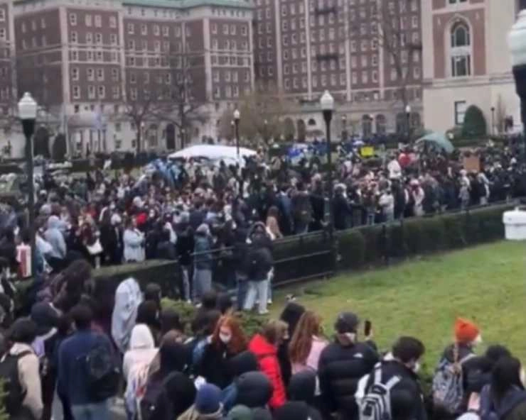 कोलंबिया विश्वविद्यालय में रातभर चला ड्रामा, कई छात्र गिरफ्तार - Demonstration of pro-Palestine students in America