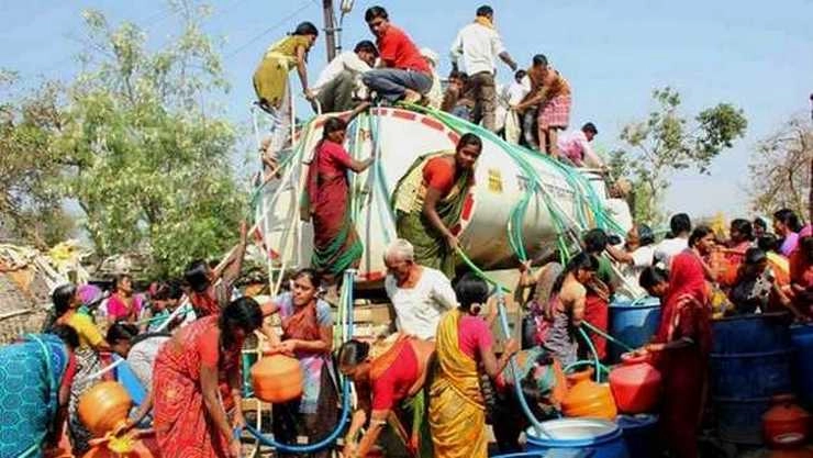 मराठवाड़ा में जल संकट, 1200 गांव, 455 बस्तियां पानी के टैंकरों पर निर्भर - water crisis in marathwada