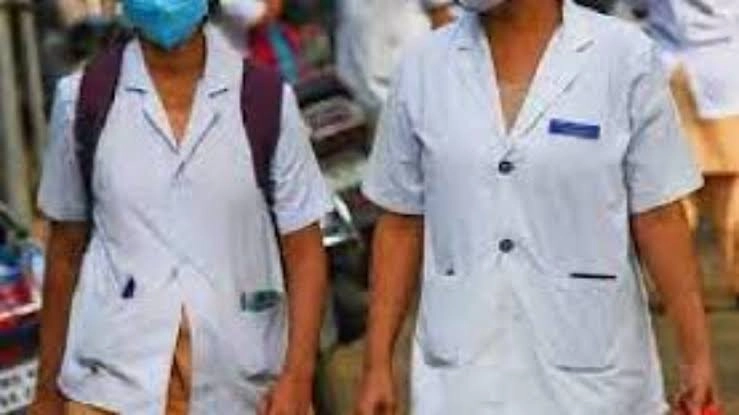MP नर्सिंग घोटाले में 100 से अधिक अफसरों पर कार्रवाई की तलवार, रिश्वतखोर इंस्पेक्टर बर्खास्त - Madhya Pradesh government preparing for big action in nursing scam