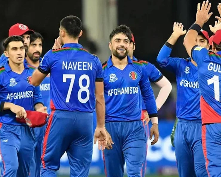 अफगानिस्तान की जीत पर तालिबान के विदेश मंत्री ने राशिद खान को वीडियो कॉल पर बधाई दी [VIDEO] - Taliban foreign minister congratulated Rashid Khan on a video call AUS VS BAN T20 World Cup