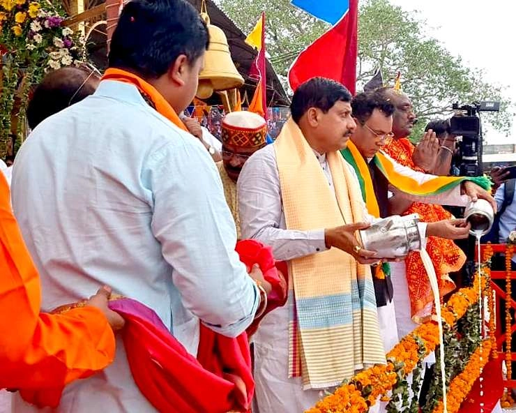 मुख्यमंत्री डॉ. यादव ने जल-गंगा संवर्धन अभियान में ताप्ती नदी के उद्गम स्थल मुलताई में की पूजा-अर्चना - Chief Minister Dr Yadav performed Puja Archana at Multai