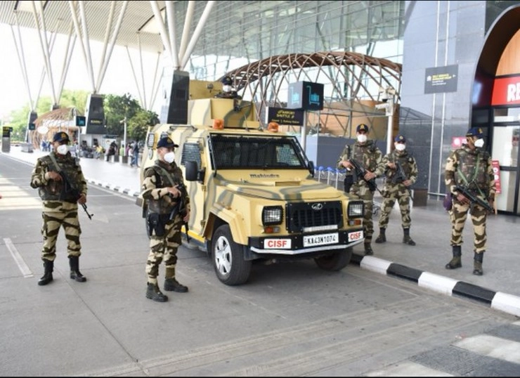 मुंबई, पटना, जयपुर, वडोदरा एयरपोर्ट को बम से उड़ाने की धमकी, अलर्ट पर सुरक्षा एजेंसियां - vadodara patna jaipur mumbai airport received bomb threat on mail
