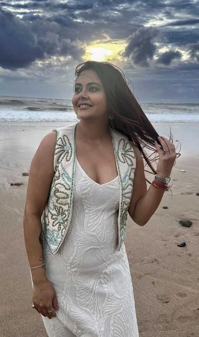 is devoleena bhattacharjee pregnant fans spot her baby bump in latest photos - is devoleena bhattacharjee pregnant fans spot her baby bump in latest photos