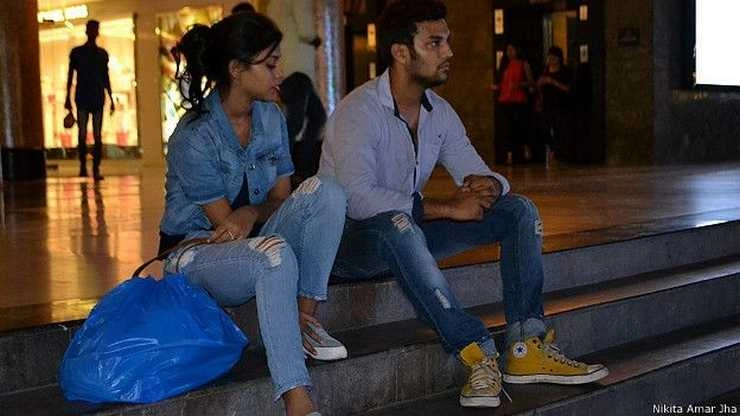 मुंबई के एक कॉलेज में हिजाब के बाद अब टी शर्ट और फटी जींस पहनने पर रोक - Ban on wearing T-shirts and torn jeans in a Mumbai college