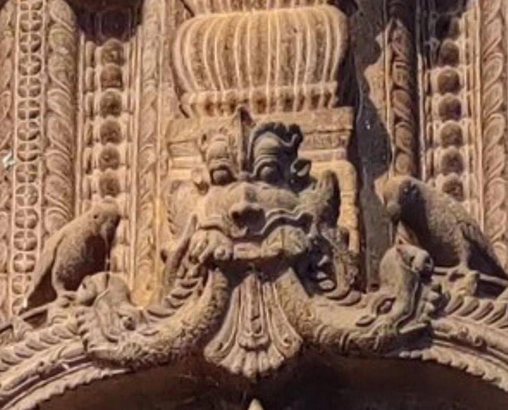 यह राक्षस करता है घर और मंदिर की रक्षा, जानें कैसे हुई इसकी उत्पत्ति - Kirtimukha Rakshas