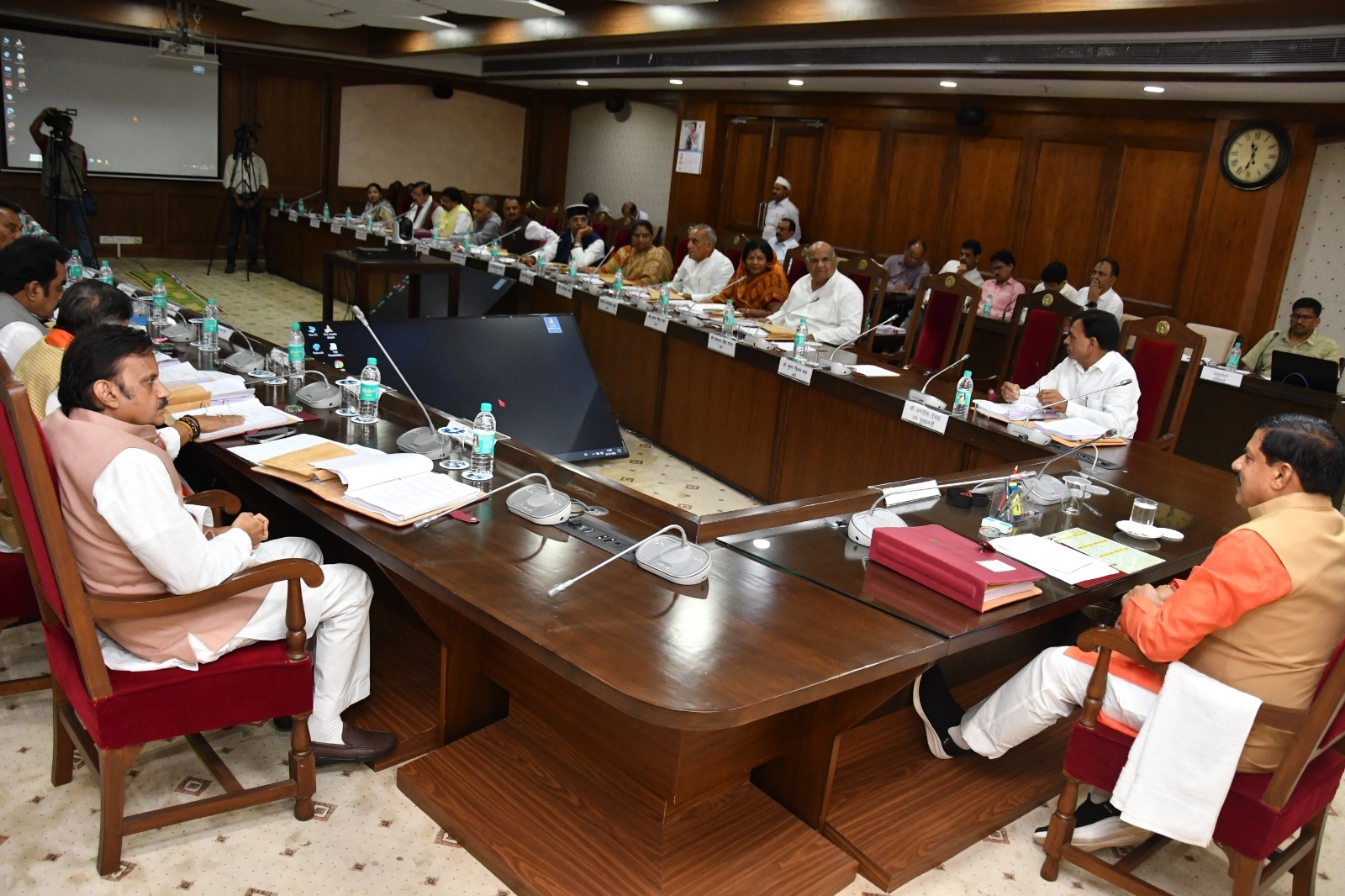 मध्यप्रदेश में नई आईटी पॉलिसी को कैबिनेट की मंजूरी, मंदसौर को नई तहसील की सौगात - Cabinet approves new IT policy in Madhya Pradesh