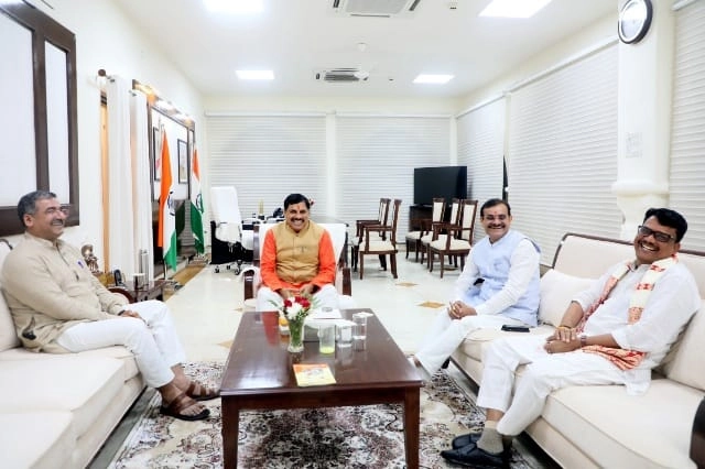 दिल्ली से बेरंग लौटे नागर, आधी रात को CM डॉ. मोहन यादव से की मुलाकात, नरम पड़े तेवर - Nagar Singh Chauhan met Chief Minister Dr. Mohan Yadav