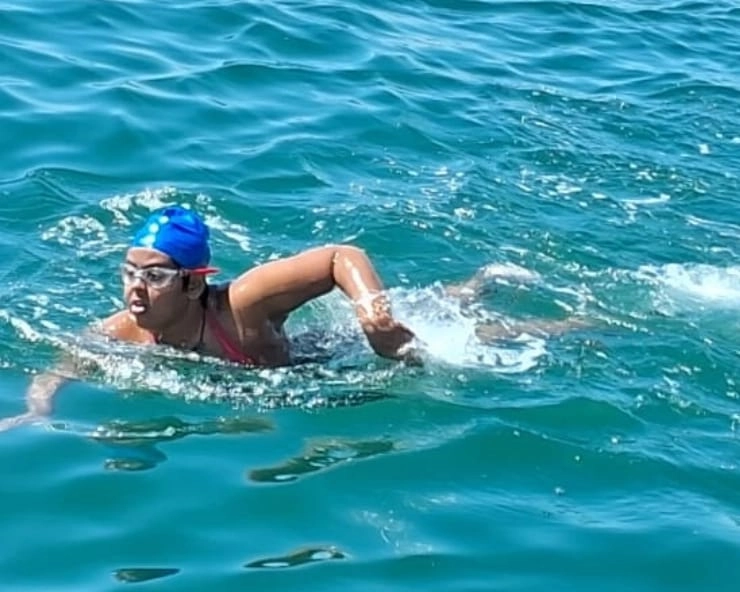 जिया 16 साल की उम्र में इंग्लिश चैनल पार करने वाली दुनिया की सबसे युवा और सबसे तेज पैरा तैराक बनी - Jiya Rai Becomes World’s Youngest & Fastest Female Para Swimmer To Swim Solo Across English Channel