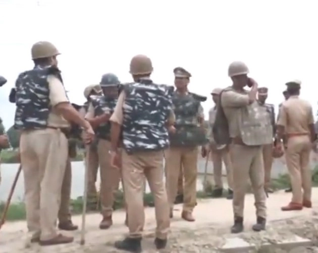 अयोध्‍या रेप कांड पर योगी सरकार सख्‍त, आरोपी सपा नेता के खिलाफ बुलडोजर एक्शन - yogi government bulldozer action in ayodhya rape case