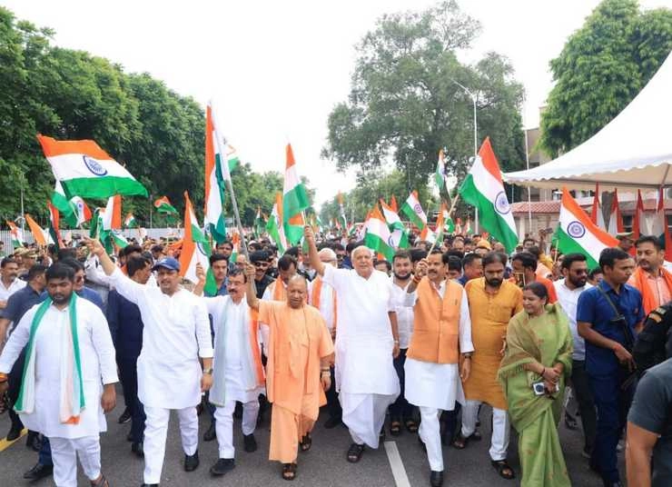 तिरंगा यात्रा बाइक रैली के साथ योगी आदित्यनाथ ने दिया हर घर तिरंगा अभियान को बढ़ावा - Yogi Adityanath promoted the Har Ghar Tiranga Abhiyan with a bike rally