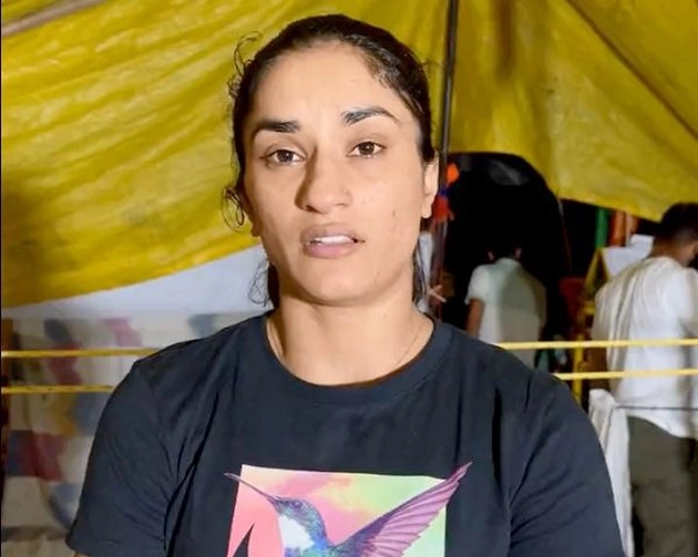 क्‍या विनेश फोगाट को दिया था कारण बताओ नोटिस, रेलवे ने दिया यह जवाब... - Railway statement on Vinesh Phogat's resignation