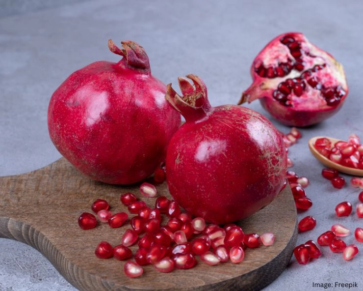 Pomegranate Eating Benefits