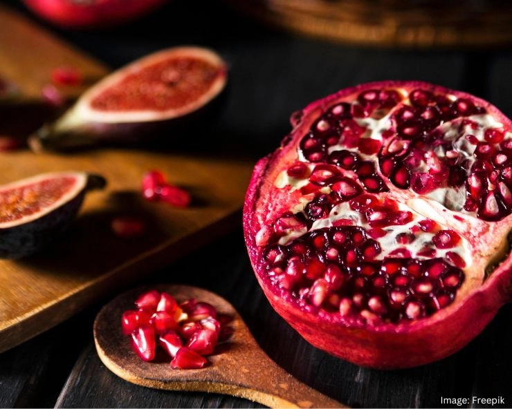 Pomegranate Eating Benefits