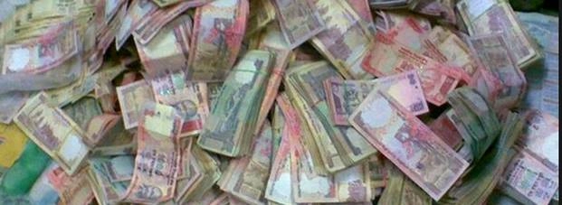 असम में नाले में मिले फटे हुए 30 लाख से अधिक के नोट