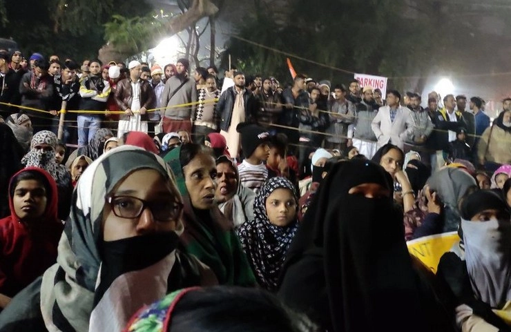 Shaheen Bagh anti CAA protests | शाहीन बाग : कालिंदी कुंज सड़क बंद किए जाने के खिलाफ प्रदर्शन