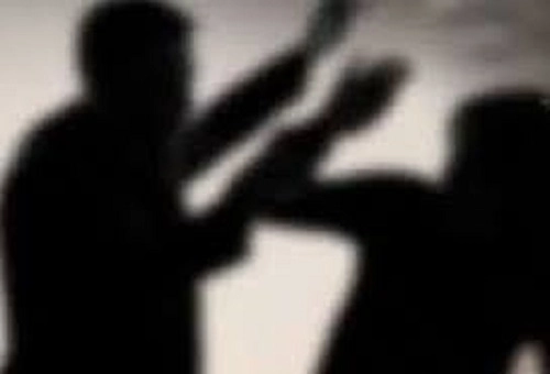 પત્નીના થપ્પડથી ગુસ્સા પતિએ કરી મર્ડરની સાજિશ, બે લાખમાં કર્યું સોદા