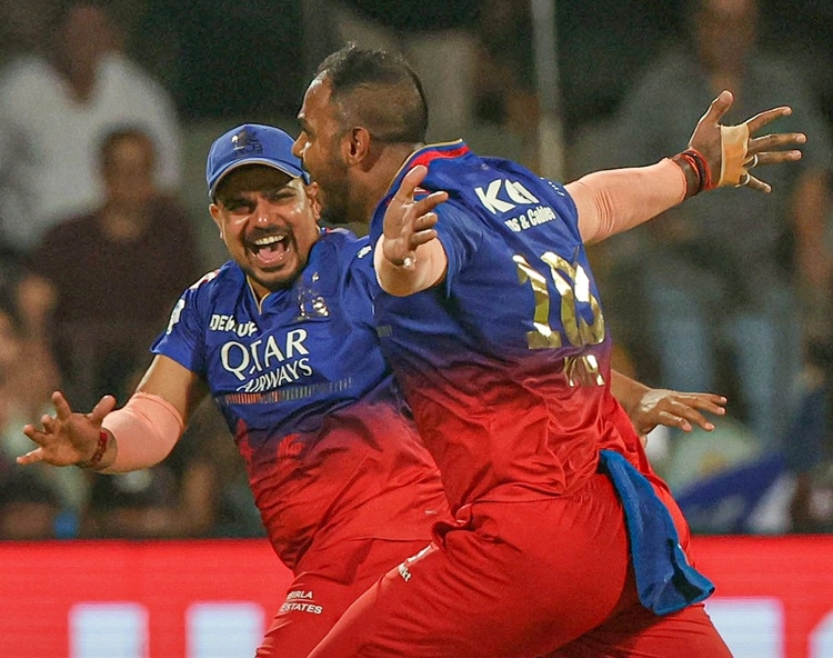 RCB vs RR