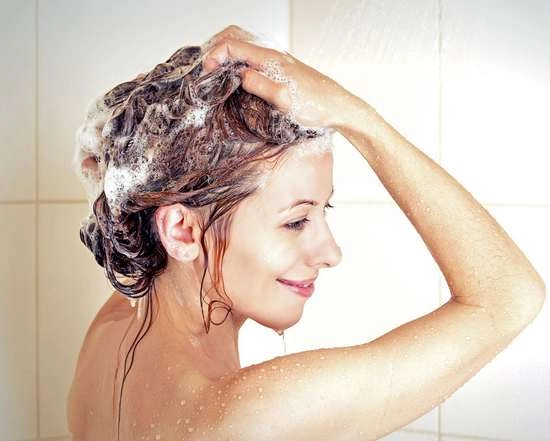 Beauty Tips For Hair Care : कोरड्या आणि निर्जीव केसांसाठी बीअर शॅम्पू आहे रामबाण उपाय, फायदे जाणून घ्या