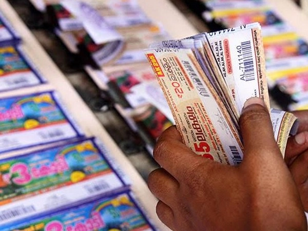 Kerala Lottery KARUNYA PLUS LOTTERY RESULT ഒന്നാം സമ്മാനം തിരുവനന്തപുരത്തേക്ക്, എറണാകുളത്തും കോഴിക്കോട്ടും ഭാഗ്യശാലികള്‍, ആ ഭാഗ്യശാലി നിങ്ങളാണോ ?
