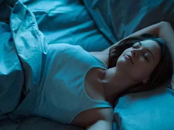Sleeping Without Underwear- શા માટે રાત્રે ઈનરવિયર ખોલીને સૂવાની સલાહ આપે છે જાણો શુ છે ફાયદા નુકશાન