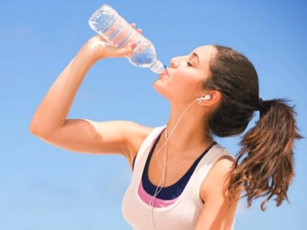 Health tips - જાણો ઉંમર પ્રમાણે દરરોજ કેટલું પાણી પીવું જરૂરી છે