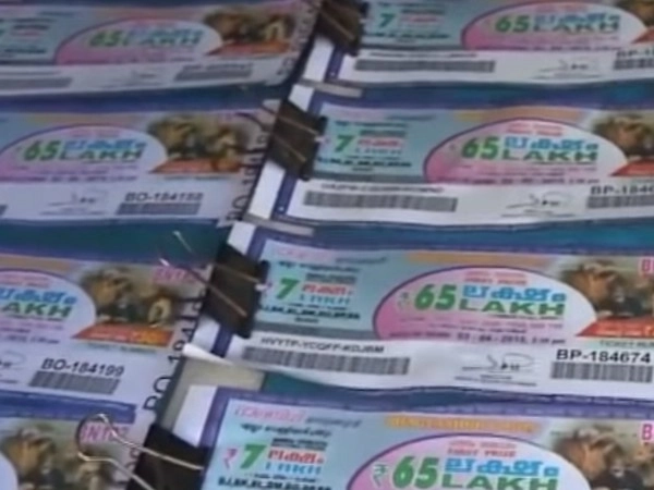 Kerala Lottery KARUNYA LOTTERY RESULT ഒന്നാം സമ്മാനം പട്ടാമ്പിയിലേക്ക്, നെയ്യാറ്റിന്‍കരയിലും മലപ്പുറത്തും ഭാഗ്യശാലികള്‍, ആ ഭാഗ്യശാലി നിങ്ങളാണോ ?