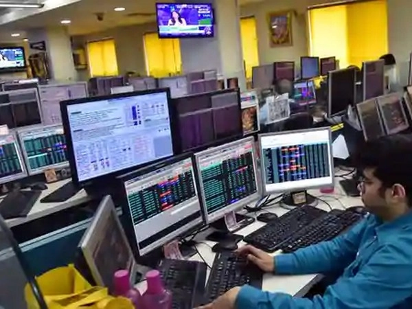 Stock Market: ഓഹരിവില ഒരു ലക്ഷം രൂപ പിന്നിട്ടു, റെക്കോർഡ് നേട്ടവുമായി കമ്പനി