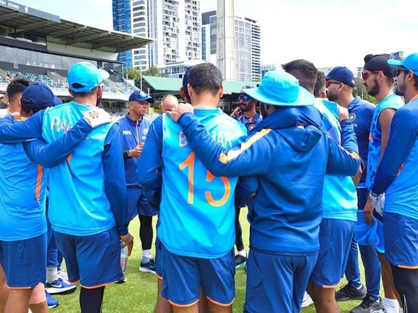 T20 World Cup Warm-up Match, India vs Australia: അവസാന ഓവറില്‍ 'മിന്നല്‍ ഷമി'; പരിശീലന മത്സരത്തില്‍ കംഗാരുക്കളെ തുരത്തി ഇന്ത്യ