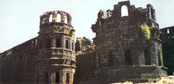 रायगड किल्ला पर्यटकांसाठी खुला, रायगड जिल्ह्यातील सर्व पर्यटनस्थळंही झाली  खुली