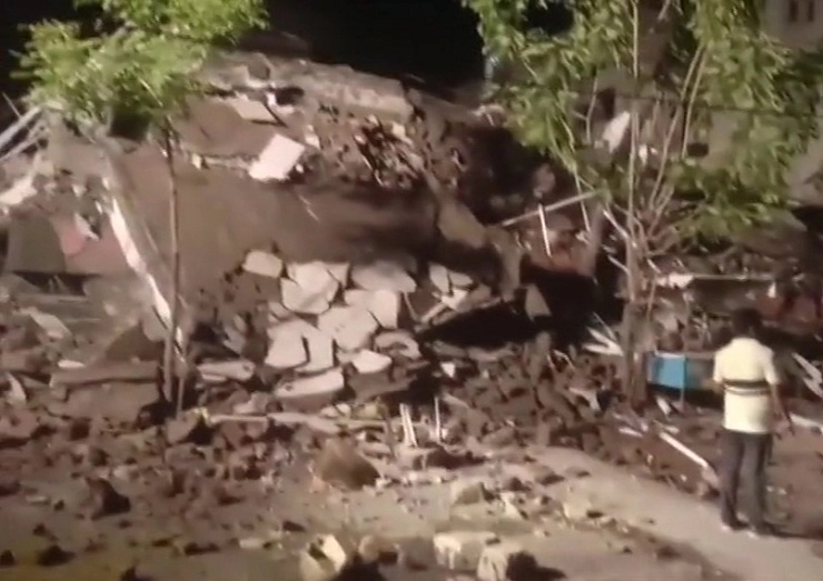 building collapses in Nalasopara