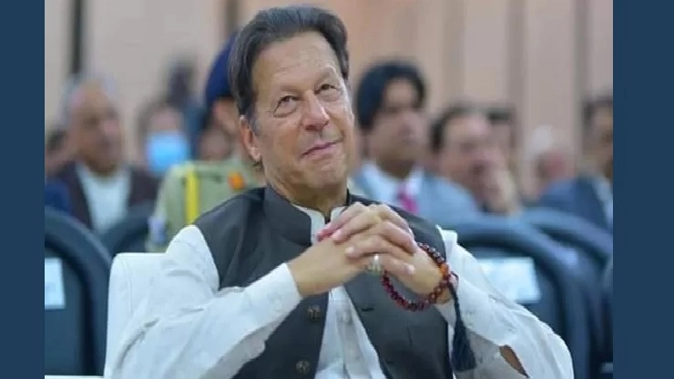 इम्रान खान : 'मी पाकिस्तानसाठी शेवटपर्यंत लढेन, राजीनामा देणार नाही'