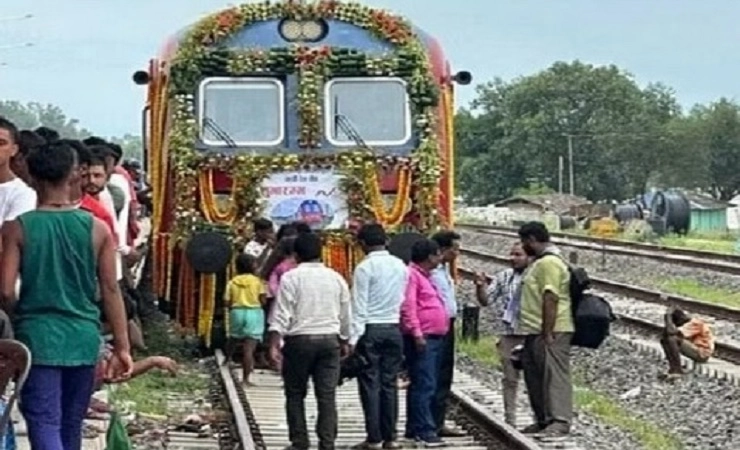 Nepal- India:  नेपाळ आणि भारत यांच्यातील सीमापार रेल्वे संपर्क कार्यान्वित