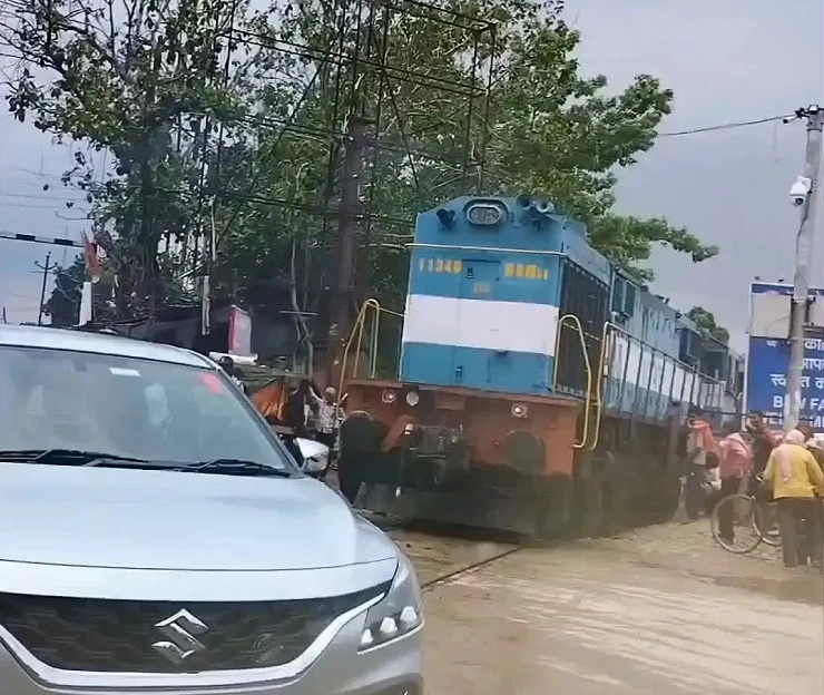 Banaras Train Stuck in Traffic