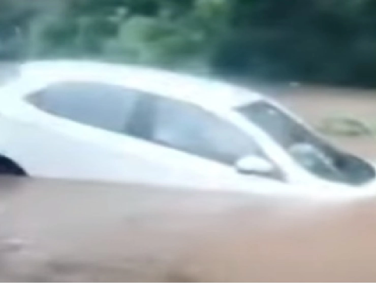 car stuck in pune