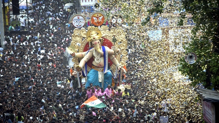 Ganesh Chaturthi 2024: चिंचपोकळी चिंतामणी गणेश मूर्ती बघा, गणेशोत्सवाची तयारी पूर्ण