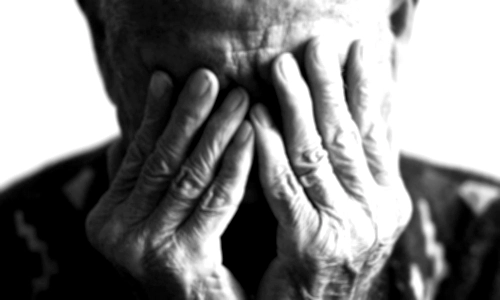 मानसिक आरोग्य : वृद्धांमधली 'ही' लक्षणं शारीरिक नाही मानसिक आजाराची आहेत, हे कसं ओळखायचं?