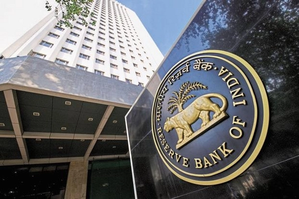 RBI ने फंसे कर्ज की वसूली के जारी किए नए नियम, बैंकों को राहत - Relief for banks, debt-laden companies as RBI dilutes circular