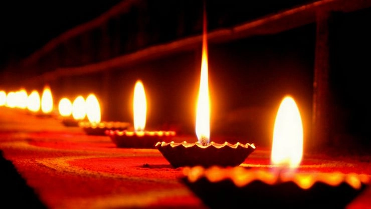 அயோத்தியில் நாளை 9 லட்சம் விளக்குகள்: உலக சாதனைக்கு ஏற்பாடு