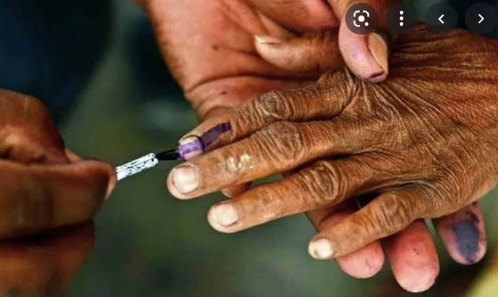 நகர்ப்புற உள்ளாட்சித் தேர்தல்: திமுக - அதிமுகனர் இடையே மோதல்