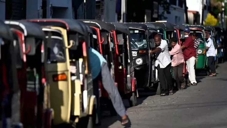 இலங்கை, எரிபொருள் நிரப்பு நிலையங்கள், மூடப்படவுள்ளன, Fuel Stations, Sri Lanka, Temporarily closed