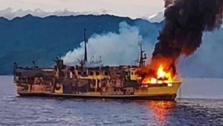 philippines ship fire