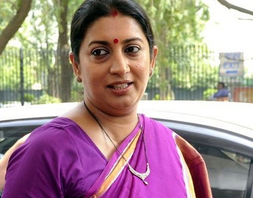 #GujaratVerdict : స్మృతి ఇరానీకి ప్రధాని మోడీ గిఫ్ట్
