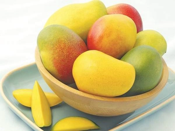 Mango Recipe : आंब्यापासून बनवा थंड मिठाई