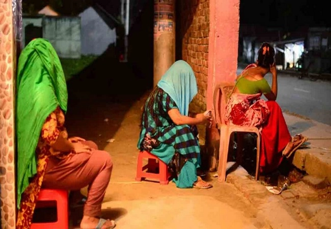 సనత్ నగర్‌లో వ్యభిచారం - ఆరుగురు అమ్మాయిల అరెస్టు