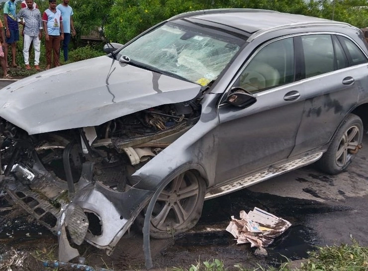 सायरस मिस्त्री कार अपघातः घटनास्थळी पोहचले विशेष पथक, कळणार अचूक कारण