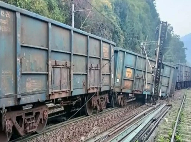 goods train derail